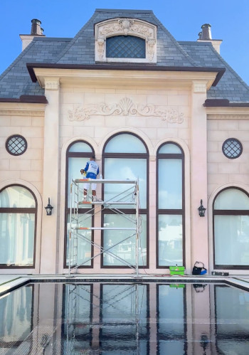 Window Cleaning in West Palm Beach, FL